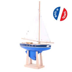 Grand Voilier Bleu En Bois Le Tirot