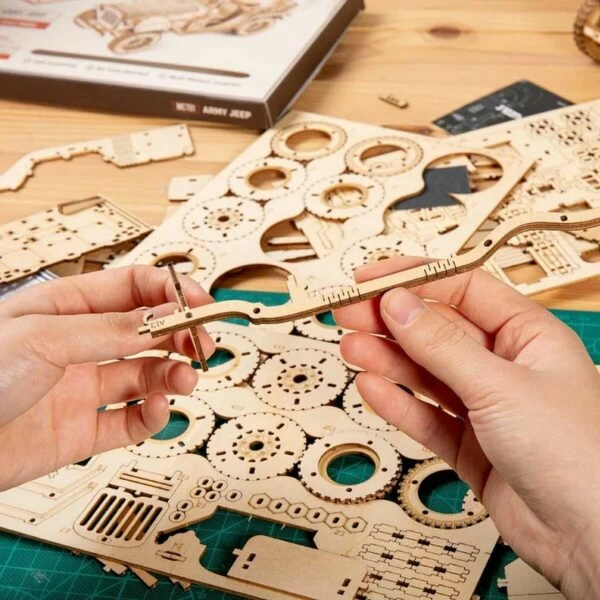 Locomotive Vapeur Maquette 3D Bois – Image 6